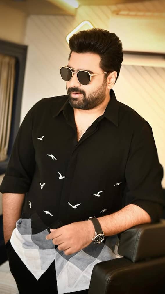 ఎవరీ నారా రోహిత్? బ్యాగ్రౌండ్ తెలుసు... వరుసలు తెల్సా?