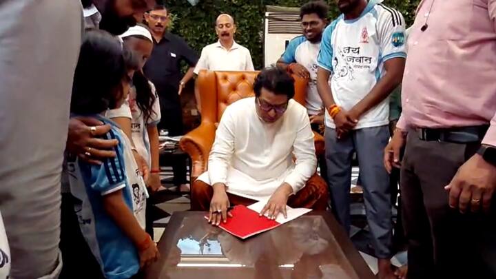 ऑक्टोबर 2026 ला जय जवानची टीम स्पेनला जाईल. याचा सगळा खर्च महाराष्ट्र नवनिर्माण सेना उचलणार आहे.