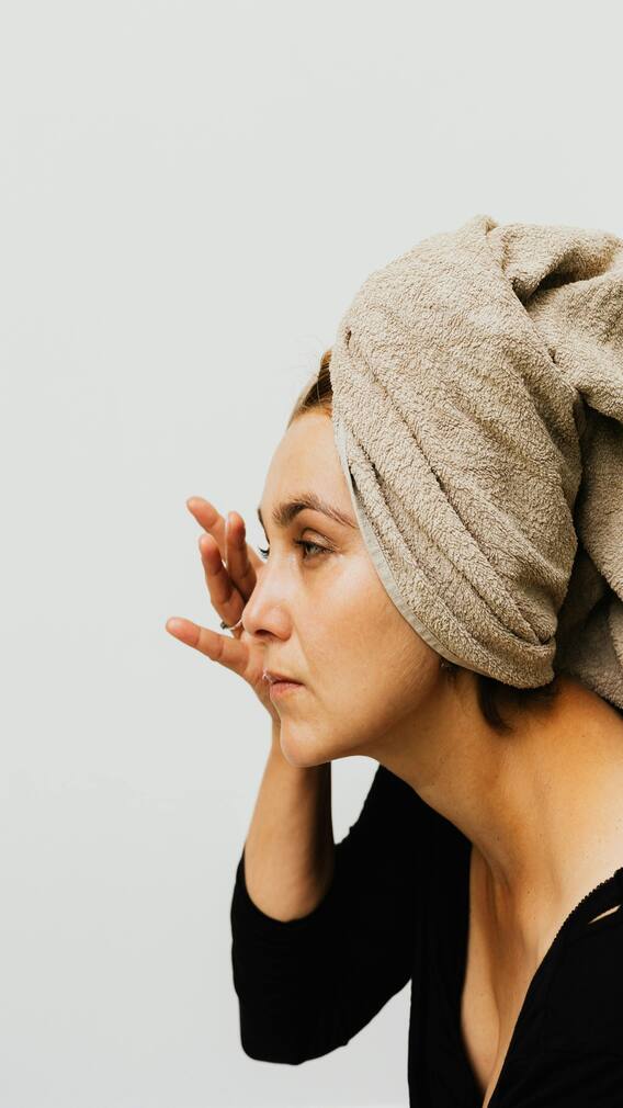 30 வயதில் முகத்தில் சுருக்கமா, இப்டி பண்ணுங்க- போயே போச்!