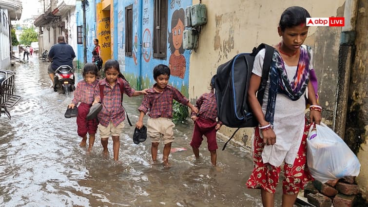 Jammu, Noida, Ghaziabad Schools Closed On Wednesday As North India Reels From Torrential Rains Jammu, Noida, Ghaziabad Schools Closed On Wednesday As North India Reels From Torrential Rains