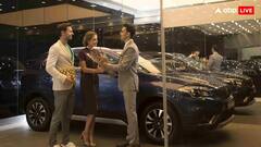 दिवाली से पहले अचानक क्यों रुक गई कारों की बुकिंग, क्या GST Reforms 2025 है वजह?