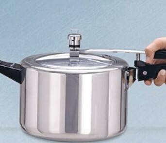 कुकर का ढक्कन अच्छे से बंद करें: कई बार कुकर का प्रेशर सही से नहीं बनता. ढक्कन और सीटी ठीक से फिट होने चाहिए, तभी दाल अच्छे से पकेगी.