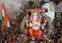 Ganesh Chaturthi 2025: बप्पा के भव्य स्वागत को तैयार है मुंबई, पुलिस ने ट्रैफिक में किया बदलाव, की ये अपील