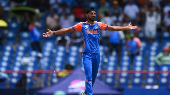 ਟੀਮ ਇੰਡੀਆ ਤੋਂ ਬਾਹਰ ਹੋਏ ਅਰਸ਼ਦੀਪ ਸਿੰਘ ਨੇ ਸ਼ੁਰੂ ਕੀਤਾ ਨਵਾਂ ਸਫ਼ਰ, ਫੈਨਜ਼ 'ਚ ਮੱਚੀ ਹਲਚਲ; ਜਾਣੋ ਕੀ ਖਾਸ...? ਟੀਮ ਇੰਡੀਆ ਤੋਂ ਬਾਹਰ ਹੋਏ ਅਰਸ਼ਦੀਪ ਸਿੰਘ ਨੇ ਸ਼ੁਰੂ ਕੀਤਾ ਨਵਾਂ ਸਫ਼ਰ, ਫੈਨਜ਼ 'ਚ ਮੱਚੀ ਹਲਚਲ; ਜਾਣੋ ਕੀ ਖਾਸ...?