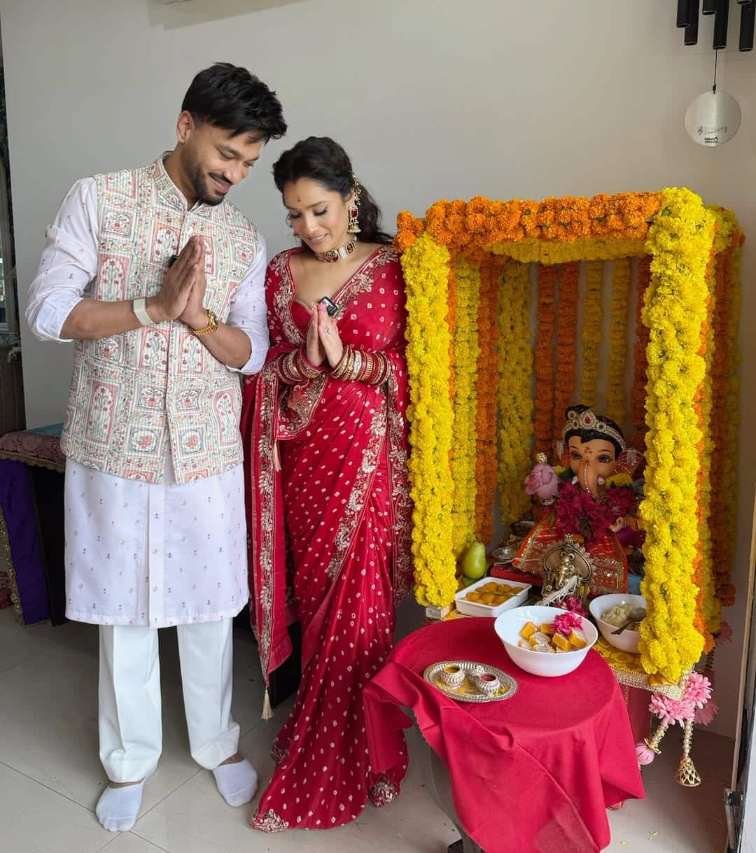 Start with Ankita Lokhande, like every year, he also welcomed Ganpati Bappa honorably in his house. Along with this, he also worshiped him with great pomp.