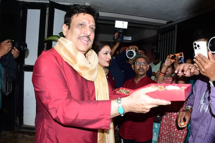 During this time, Govinda also asked everyone to pray to stay with them.