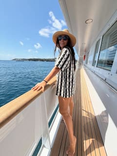 अभिनेत्री नेहा धुपियाच्या 20 फोटोंनी इंटरनेटचा पारा वाढवला; नेटकऱ्यांकडून कमेंट्सचा पाऊस