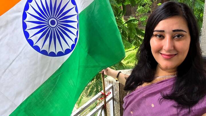 यहीं नहीं बंसुरी ने आगे बढ़ते हुए इनर टेंपल (Inner Temple, London) से बैरीस्टर-एट-लॉ की उपाधि प्राप्त की. यह डिग्री केवल कुछ ही चुनिंदा छात्रों को मिलती है, जो विश्व स्तर पर मान्य और बेहद प्रतिष्ठित मानी जाती है.