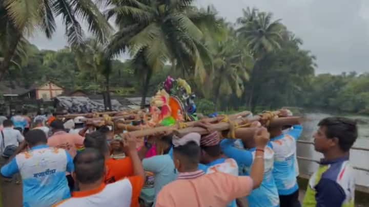 तर जिल्ह्यात ३२ ठिकाणी सार्वजनिक गणेश उत्सव साजरा केला जातो.