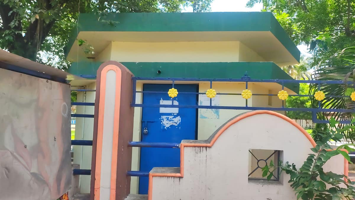 சீர்காழியில் ஆதார் சேவை முடக்கம்: பொதுமக்கள் அதிர்ச்சி! என்ன செய்யப்போகிறது நகராட்சி நிர்வாகம்?