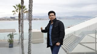 सचिन तेंडुलकरला पाहिला 'हा' मराठी सिनेमा, दिग्दर्शकानेही दिली प्रतिक्रिया, तमिळ चित्रपटाबाबतही भाष्य