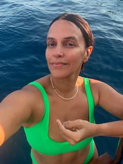 अभिनेत्री नेहा धुपियाच्या 20 फोटोंनी इंटरनेटचा पारा वाढवला; नेटकऱ्यांकडून कमेंट्सचा पाऊस