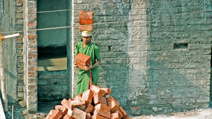 Women's employment has increased by 96 percent in rural areas, while in urban areas this figure has been 43 percent. The credit for this change is being given to various schemes and policies of the government, which are focused on making women financially self -sufficient.