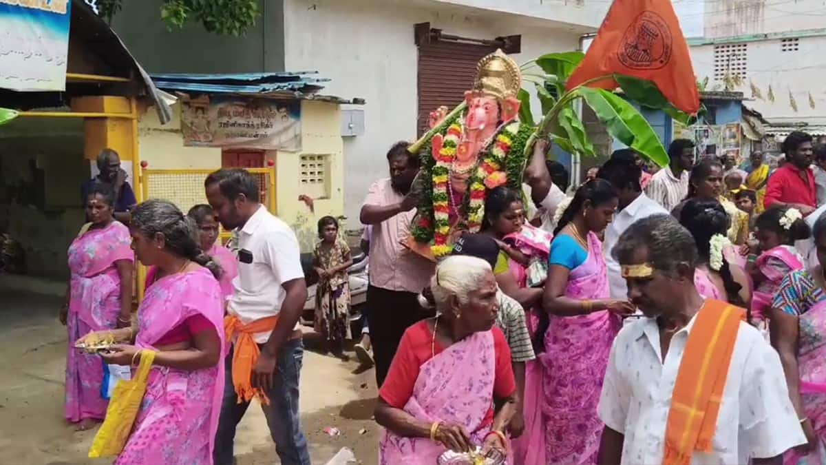 விநாயகர் சதுர்த்தி: திண்டுக்கல்லில் பிரம்மாண்ட விநாயகர் சிலை தரிசனம்!