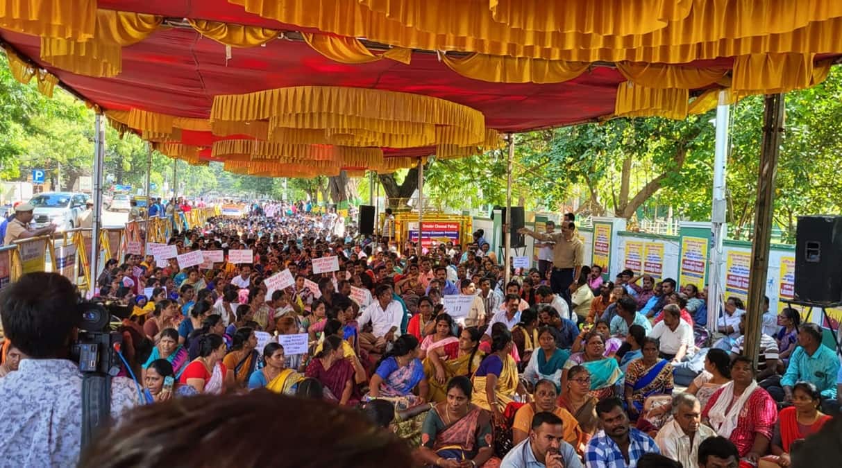 ’’தமிழகத்துக்கே தலைகுனிவு’’ கவுரவ விரிவுரையாளர்களுக்கு உடனே பணி நிரந்தரம் வழங்கக் கோரிக்கை