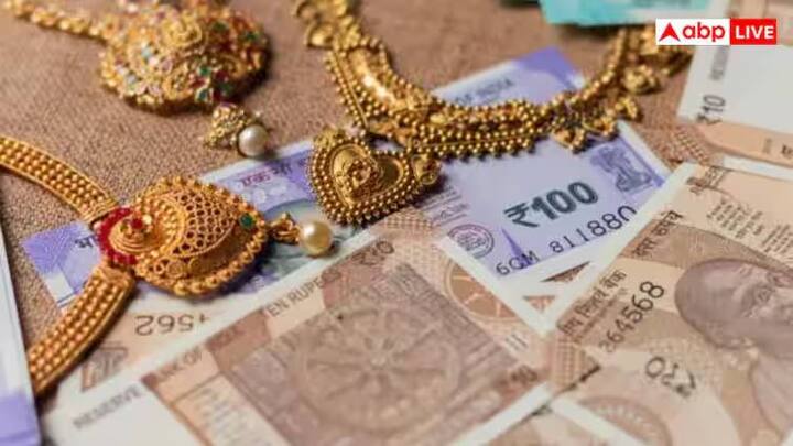 सोने आणि चांदीच्या दरात गेल्या चार दिवसांमध्ये मोठी वाढ झाली आहे. चांदीचे दर 4000 रुपयांनी तर सोन्याचे दर 2000 रुपयांनी वाढले आहेत.