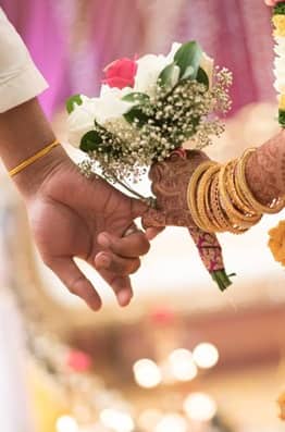 Marriage: આ દેશોમાં કોઇ નથી કરી શકતું બીજા ધર્મમાં લગ્ન