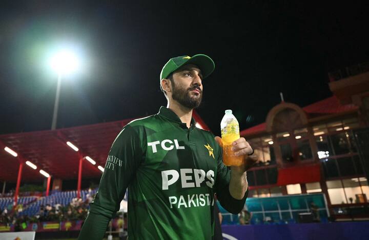 पाकिस्तान टीम के कप्तान और ऑलराउंडर सलमान आगा पर बड़ी जिम्मेदारी होगी. वो कप्तान के तौर पर अच्छा करने की कोशिश करेंगे.