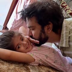 राजीव सेन बेटी से मिलकर हुए इमोशनल, एक्स-वाइफ चारू असोपा संग हैप्पी फैमिली वाली 10 तस्वीरें देखें