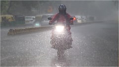 बारिश में दिल्ली-नोएडा वाले होंगे परेशान, क्या उमस से मिलेगी राहत? देखें एक हफ्ते का मौसम अपडेट