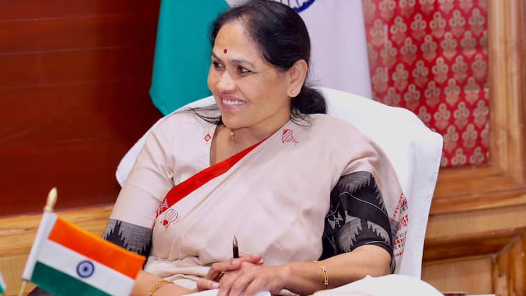 ‘If Not Hindu Property, Then Whose?’ Shobha Karandlaje Hits Out At Shivakumar Over Chamundi Hills