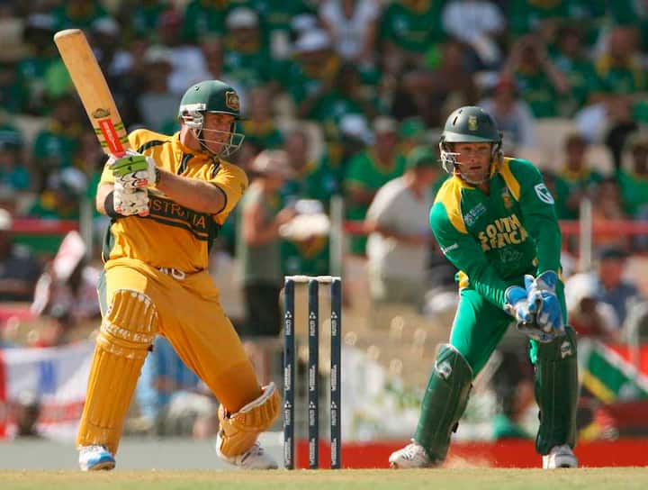 ऑस्ट्रेलिया के पूर्व दिग्गज बल्लेबाज मैथ्यू हेडन इस लिस्ट में 5वें स्थान पर हैं. हेडन ने साल 2007 में 59.29 की औसत से 1601 रन बनाए थे. जिसमें 6 अर्धशतक और 5 शतक शामिल थे.