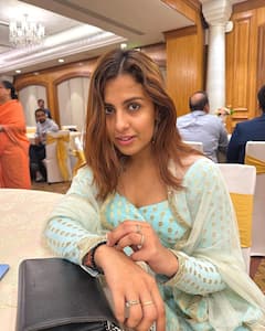 खूबसूरती में बॉलीवुड हसीनाओं को टक्कर देती हैं मनोज तिवारी की बेटी रीति तिवारी, देखें 10 ग्लैमरस तस्वीरें