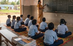 பள்ளிக் கல்விக்கு இந்திய குடும்பங்கள் செலவழிக்கும் தொகை எவ்வளவு தெரியுமா? ஆய்வில் வெளியான தகவல்!