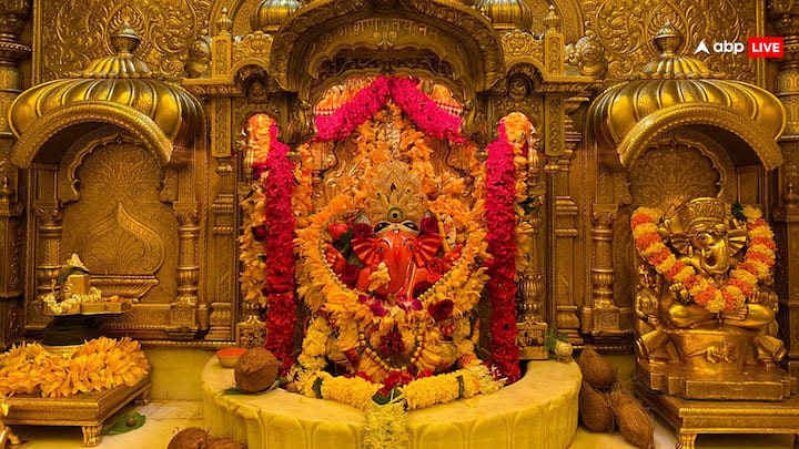महाराष्ट्र का अष्टविनायक मंदिर भी गणेश जी के प्रसिद्ध मंदिरों में से एक है. यह अष्टविनायक मंदिर की पवित्र तीर्थयात्रा पुणे के आसपास के 8 प्राचीन मंदिरों में से होकर गुजरती है, जिनमें से हर एक की अनोखी कथा और स्वयंभू गणेश जी की मूर्ति है. मोरगांव से रंजनगांव तक, भक्त भक्ति के साथ इन मंदिरों की परिक्रमा करते हैं. इस मंदिर का जिक्र पौराणिक कथाओं में भी जिक्र है.