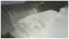 కృష్ణ గోదావరి నదులకు ప్రమాద హెచ్చరికలు జారీ-టోల్ ఫ్రీ నెంబర్‌లు విడుదల చేసిన ఏపీ అధికారులు