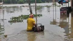 वाराणसी में गंगा और वरुणा नदी ने बढ़ाई मुश्किलें, बाढ़ से जन जीवन प्रभावित, देखें तबाही की तस्वीरें