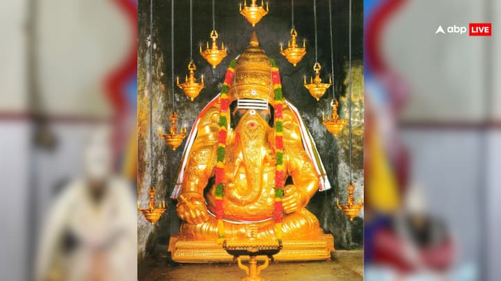 तमिलनाडु के पिल्लैयारपट्टी स्थित करपगा विनायक मंदिर कराईकुडी के समीप है. इस बेहद ही प्राचीन चट्टानी मंदिर में एक गुफा में 6 फीट की गणेश प्रतिमा तराशी गई है. स्थानीय नागरिकों के मुताबिक ये मंदिर 1600 साल पुराना है, जो करपगा विनायक के नाम से काफी प्रसिद्ध है. गणेश चतुर्थी के मौके पर यहां का दृश्य मनोरम होता है.