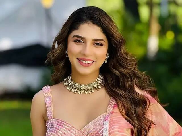 Adrija Roy is being well liked in the role of Rahi in Anupama serial. According to the Times of India, the net worth of the actress is around 2.1 crores.