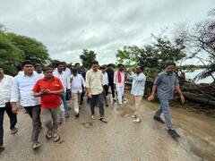 వరదలలో ప్రజల ప్రాణాలు పోతుంటే.. సీఎం రేవంత్ రెడ్డి నీరో చక్రవర్తిలా ఫిడేల్ వాయిస్తున్నారు : కేటీఆర్