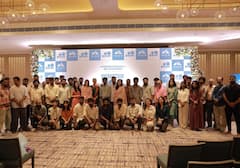 ஹீரோவான 'டூரிஸ்ட் ஃபேமிலி' இயக்குனர்.. தயாரிப்பாளர் யார் தெரியுமா?.. அட்டகாசமான பூஜை க்ளிக்ஸ்