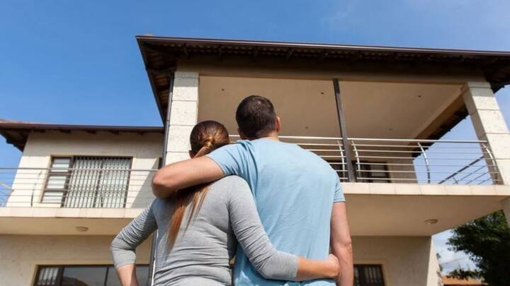The first thing is to choose the correct location before buying a house. The place should be such from where the facilities of market, school, hospital and public transport are easily available. Better location not only makes your life easier but also increases the value of property in future.