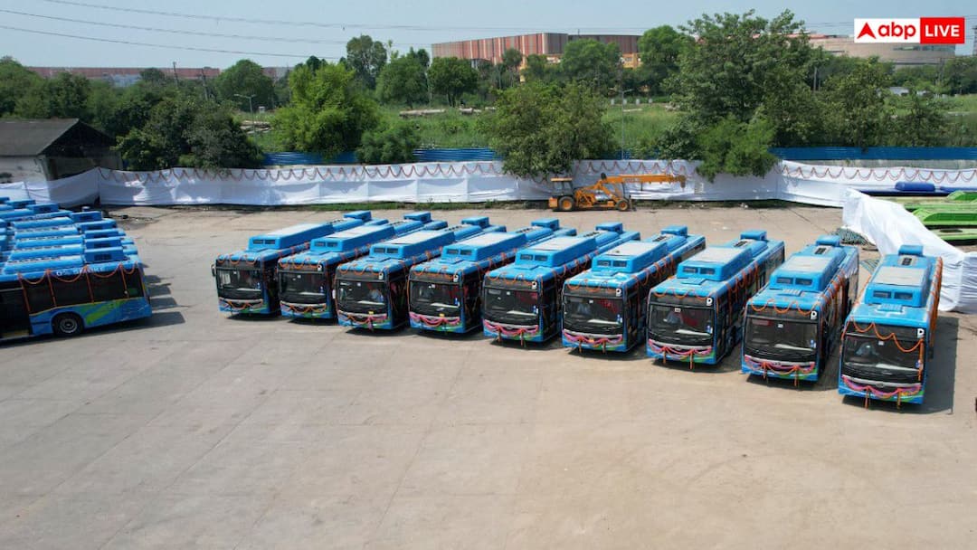 U Special bus services will start again in Delhi DTC big relief for students ann अच्छी खबर! दिल्ली में फिर लौटेगी ‘यू-स्पेशल’ बसें, DTC ने किया ऐलान, जानिए छात्रों के लिए क्या है नया सरप्राइज