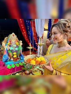 Madalsa Sharma Photo: ગણપતિ બાપ્પાની ભક્તિમાં લીન થઈ મદાલસા શર્મા, યલો સાડીમાં સુંદર લાગી અભિનેત્રી