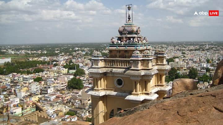 तमिलनाडु के तिरुचिरापल्ली स्थित सातवीं शताब्दी का रॉकफोर्ट उच्ची पिल्लाय मंदिर भगवान गणेश को समर्पित है, जिन्हें स्थानीय लोग पिल्लयार के नाम से जानते हैं. पौराणिक कहानियों के मुताबिक इसे भगवान राम के राज्याभिषेक की कथा और रावण की विभीषण की मूर्ति छिपाने में गणेश जी की अहम भूमिका से जोड़ती है. यह मंदिर तिरुचिरापल्ली के मनोरम दृश्यों में शामिल है.