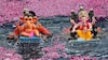 Ganeshotsav : गणपतीबाप्पा मोरया, पुढच्या वर्षी लवकर... मुंबई-ठाण्यासह राज्यभरात दीड दिवसाच्या गणेशाचं विसर्जन