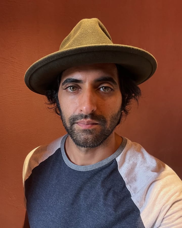 अक्षय ने खुलासा किया है कि विवेक के परिवार से उनके परिवार के ऐसे रिश्ते नहीं हैं जैसे बाकी फैमिली में होते हैं.