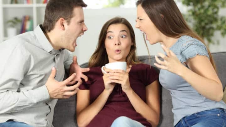 भारतीय न्याय संहिता यानी BNS के तहत अब किसी को गाली देना, धमकाना या अपमानित करने वाले शब्द कहना सिर्फ मजाक भर नहीं माना जाएगा. अगर कोई व्यक्ति शिकायत करता है तो आपके खिलाफ मुकदमा दर्ज हो सकता है.