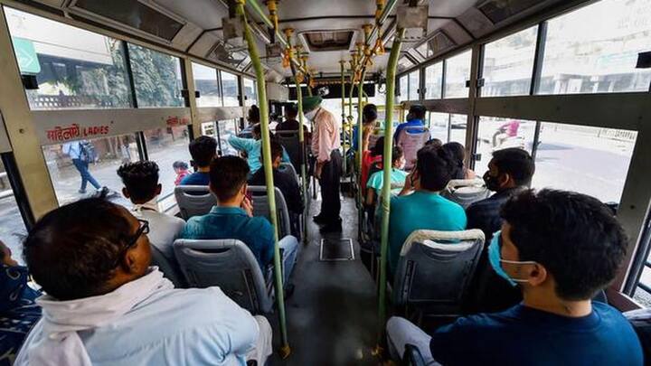 अब दिल्ली में रोजाना कॉलेज जाने वालों को आसानी होगी. इस बार यू-स्पेशल बसें सिर्फ डीयू ही नहीं बल्कि जेएनयू, आईआईटी और जामिया जैसे बड़े संस्थानों के लिए भी फायदेमंद साबित होंगी. खास बात यह है कि कैंपस के अंदर भी सर्कुलर रूट पर बसें चलाई जाएंगी.