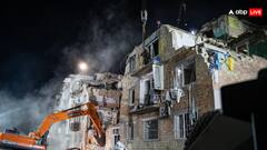 कीव में आवासीय बिल्डिंग पर रूस का हमला, जेलेंस्की बोले- ‘4 बच्चों समेत हुई 22 की मौत’