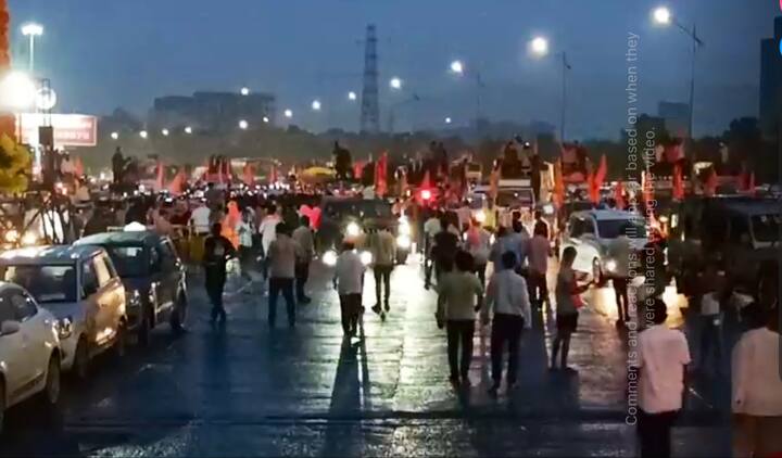 मुंबईमध्ये आज मराठ्यांचा महाएल्गार होत असून अभूतपूर्व गर्दी जरांगे पाटील यांच्या स्वागतासाठी झाली आहे.