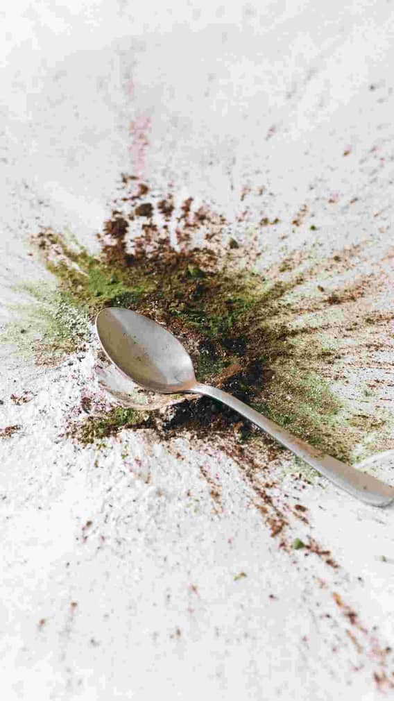 रिकाम्या पोटी हिंगाचे पाणी पिण्याचे आहेत जबरदस्त फायदे