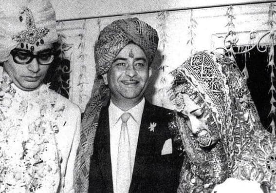 अमिताभ बच्चन की समधन ऋतु नंदा की शादी दिल्ली के मशहूर बिजनेसमैन राजन नंदा से हुई थी. शादी के बाद ऋतु ने एलआईसी एजेंट काम करना शुरू कर दिया था.