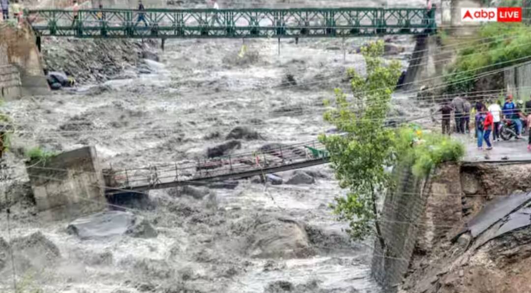 ਹਿਮਾਚਲ ਵਿੱਚ ਭਾਰੀ ਮੀਂਹ ਨੇ ਮਚਾਈ ਤਬਾਹੀ, ਮਣੀਮਹੇਸ਼ ਯਾਤਰਾ ਵਿੱਚ 7,000 ਤੋਂ ਵੱਧ ਲੋਕ ਫਸੇ, ਚੰਬਾ ਵਿੱਚ 11 ਦੀ ਮੌਤ, ਅਲਰਟ ਜਾਰੀ Himachal Pradesh chamba heavy rain landslide manimahesh yatra ਹਿਮਾਚਲ ਵਿੱਚ ਭਾਰੀ ਮੀਂਹ ਨੇ ਮਚਾਈ ਤਬਾਹੀ, ਮਣੀਮਹੇਸ਼ ਯਾਤਰਾ ਵਿੱਚ 7,000 ਤੋਂ ਵੱਧ ਲੋਕ ਫਸੇ, ਚੰਬਾ ਵਿੱਚ 11 ਦੀ ਮੌਤ, ਅਲਰਟ ਜਾਰੀ