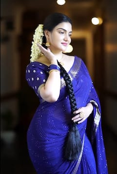 Honey Rose PHOTO: વાદળી સાડીમાં ગોર્જિયસ લાગી હની રોઝ, તસવીરો પર ફિદા થયા ફેન્સ