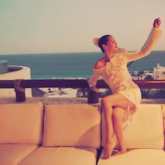 Selena Gomez’s Dreamy Bachelorette In Cabo: Bridal Veil, Yacht Rides & Endless Fun